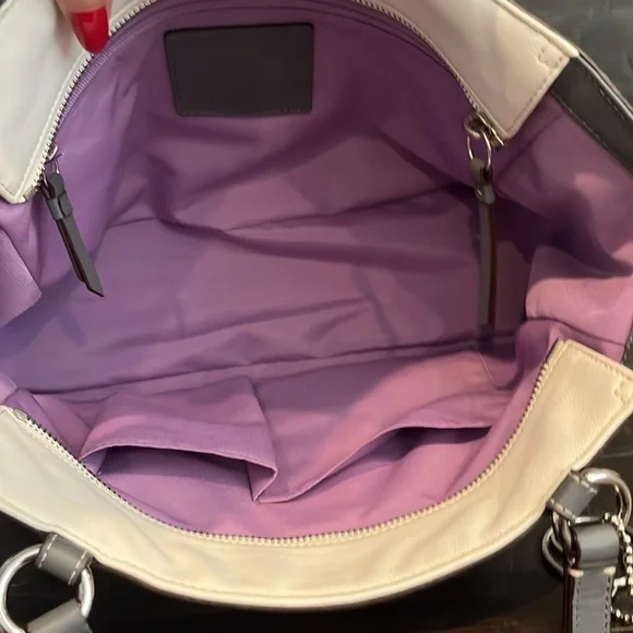 Coach East West Pleated Leather Gallery Satchel - F13759 - Picture 10 of 10